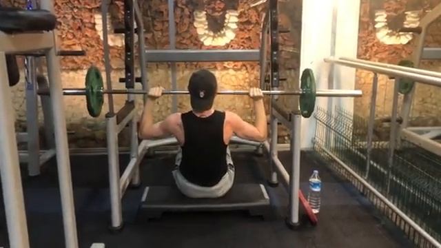 Z-жим со штангой средним хватом 4*4 – 40 смотреть онлайн