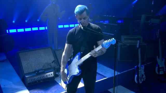 Jack White III shows his new Custom Shop Jazzmaster смотреть онлайн