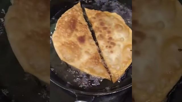 Жарим чебуреки смотреть онлайн