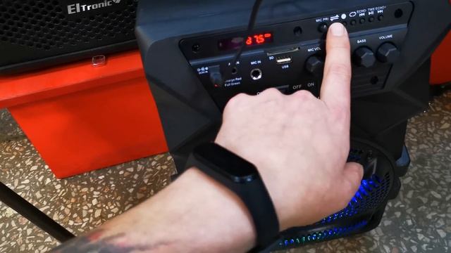 Маленькая и мощная колонка комбик Crazy Box 8 11 едет в гор Минусинск для Александра Александрович смотреть онлайн