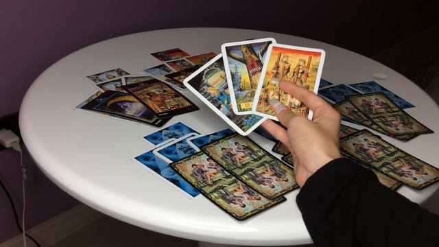 Любит он меня или нет? Что думает партнёр обо мне. Аналитика на Таро. 1909 смотреть онлайн