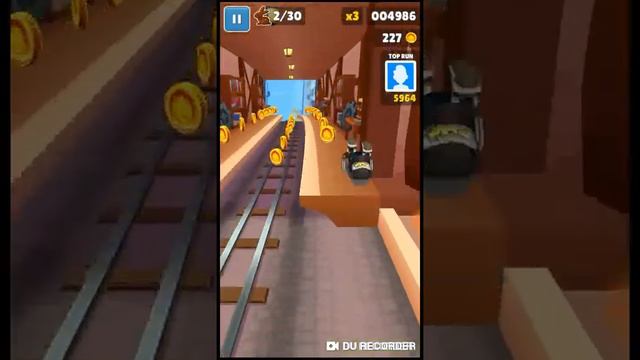 Subway surf побег от охраны побил свой рекорд смотреть онлайн
