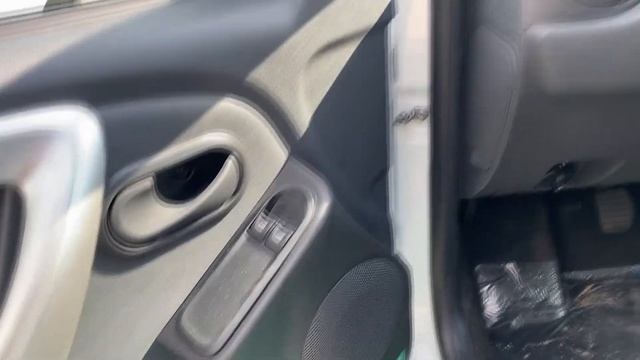 В наличии новый ЛАДА ЛАРГУС смотреть онлайн