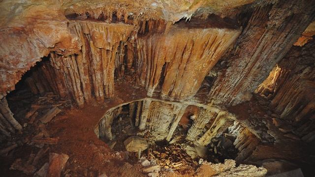 Эта загадочная и мистическая Мамонтовая пещера... смотреть онлайн