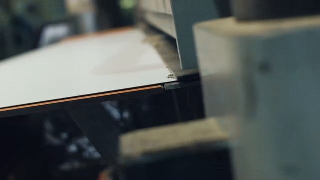 HPL Sanding with KÜNDIG high precision sander at LEMARK Russia смотреть онлайн