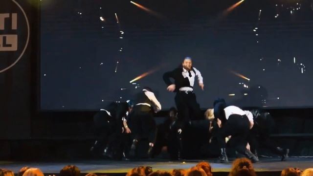 Stray Kids (스트레이 키즈) - ALL IN cover by BREAD DUCKS // IDOLCON 2021 // OT8 ver. смотреть онлайн