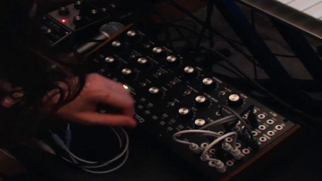 Moog Mother-32 "Analog Ocean I" [Dark Ambient] Synth Demo [NO TALKING] смотреть онлайн