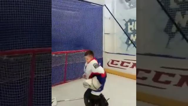 Танец ИМЕНИННИКА. Танцующий вратарь! смотреть онлайн