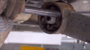 Замена сайлентблока задней балки Тойота Королла, Витц и  другие подобные модели.