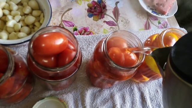 ЖЁЛТАЯ ХРЕНОВИНА. ТОМАТЫ В СОБСТВЕННОМ СОКУ. смотреть онлайн