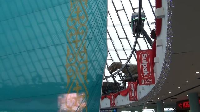 Хан Шатыр — крупнейший торговый центр Казахстана смотреть онлайн