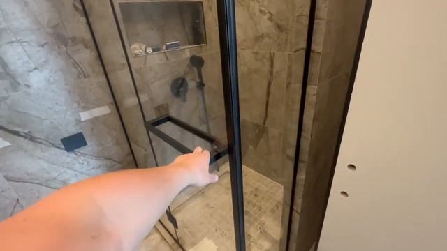 Стеклянная душевая перегородка М7 от Берустекло смотреть онлайн