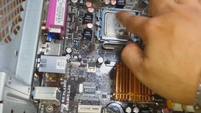Fix Overheating CPU Temperature Problem смотреть онлайн