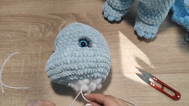 МК Дракоша из плюшевой пряжи часть 2 смотреть онлайн