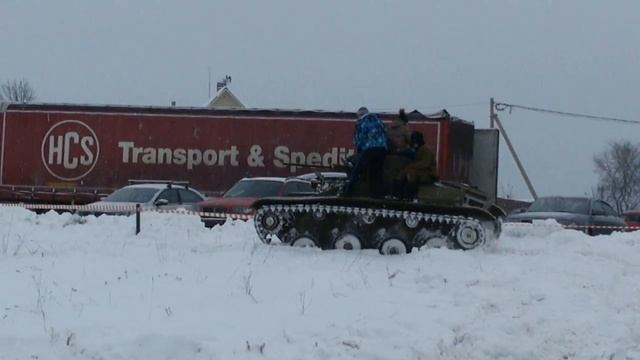 Катаемся на танке смотреть онлайн
