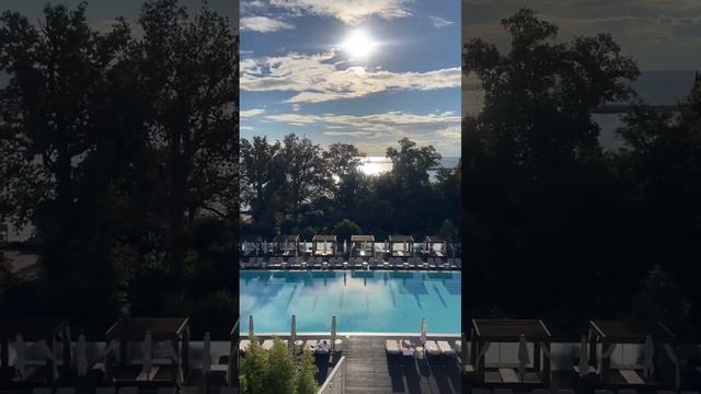 В #Сочи переменчивая погода. Днем до +15, у вас как с осадками?