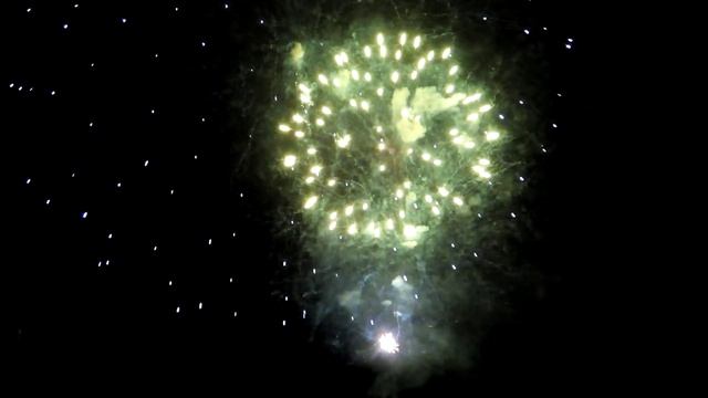 Салют на Новый год 2016 в Даугавпилсе (Латвия) смотреть онлайн