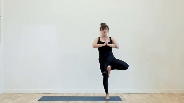 ХАТХА-ЙОГА №2: "РАБОТА СО СТРАХАМИ" смотреть онлайн