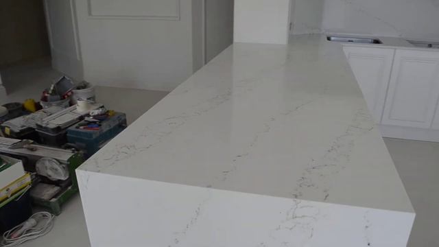 Столешница из искусственного камня на кухне + фартук смотреть онлайн