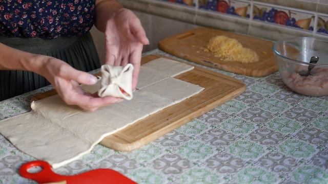 ВКУСНЕЙШАЯ ВЫПЕЧКА С ФАРШЕМ. Готовится за мгновение смотреть онлайн