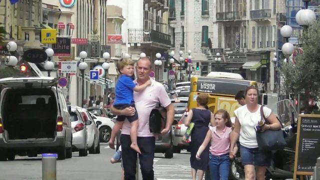 Ницца.Авеню Жан Медисин и площадь Массена.Nice.Avenue Jean Médicis et place Masséna. смотреть онлайн