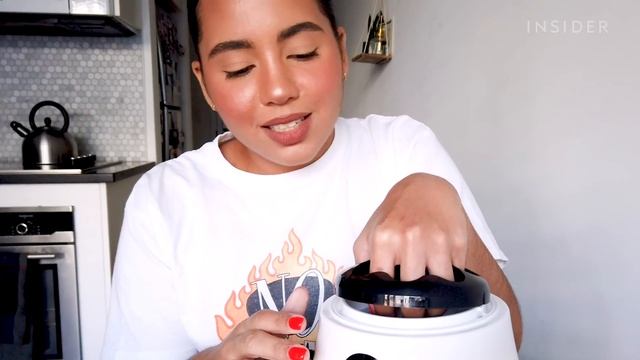 Machine Steams Off Gel Nail Polish Without Damage | Beauty Or Bust | Insider Beauty смотреть онлайн