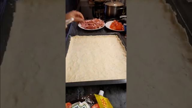 Вкусная домашняя пицца! Простой рецепт. Обязательно попробуйте смотреть онлайн