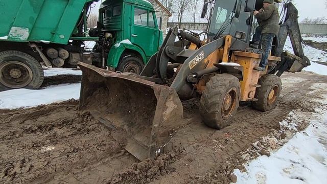 экскаватор-погрузчик Китай 2008 год цена договорная Пермь 89824707376 смотреть онлайн