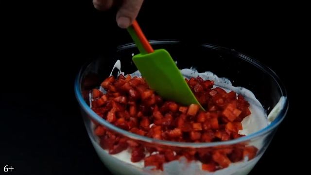 Такой десерт вы точно не пробовали. Клубника с творогом. Чудо десерт. Strawberry dessert смотреть онлайн