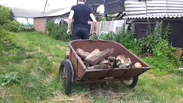 Мотокультиватор Тарпан и самодельная тележка с самосвальным кузовом смотреть онлайн