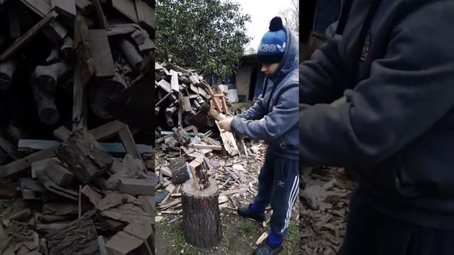 Как пользоваться топором смотреть онлайн