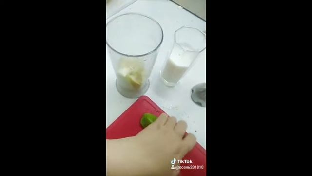 Смузи для похудения!!! Смузи на кефире /киви /яблоко смотреть онлайн