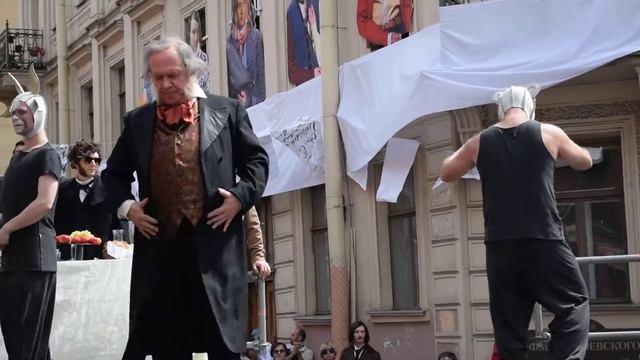 День Достоевского. Баснописец Крылов поет песню 