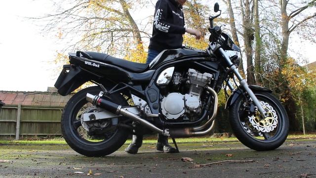 Bandit 600 Black Widow Exhaust VS Stock смотреть онлайн