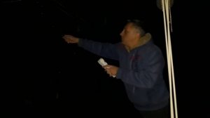 лампочки горят БЕЗ ЭЛЕКТРИЧЕСТВА!! объясните, кто может...