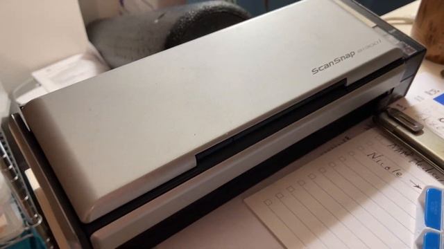 Fujitsu ScanSnap S1300i Portable Color Duplex Document Scanner (Review) смотреть онлайн