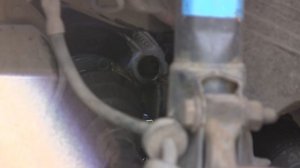 Как проверить масло в каробке и где заливная и сливная пробка