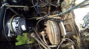 Ваз классика, заводится и глохнет.