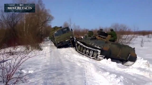 Tank Crash, Tank Rolls Off Trailer & Crossing Muddy Road | How Not to Drive a Tank in Russia смотреть онлайн