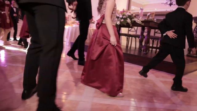 VALS DAMAS Y CHAMBELANES смотреть онлайн