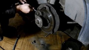 Как заменить передние тормозные диски и колодки на Таврии (Славута) своими силами.