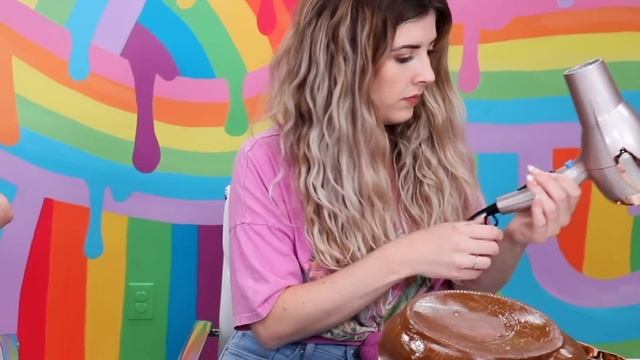 Customizing Weird Stuff with @MoriahElizabeth смотреть онлайн