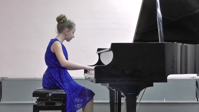 Соина Дарья, 5 класс, И.С. Бах Инвенция h-moll, Д. Шостакович "Полька" смотреть онлайн