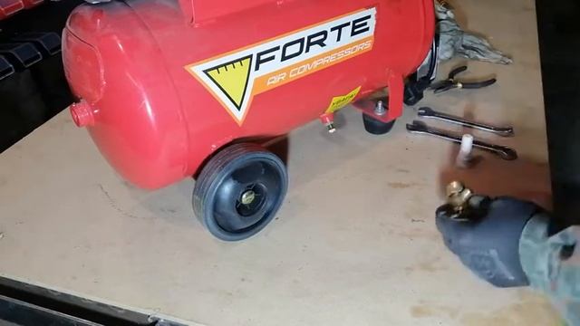 Установка клапана сброса воздуха на компрессор для лёгкого запуска смотреть онлайн