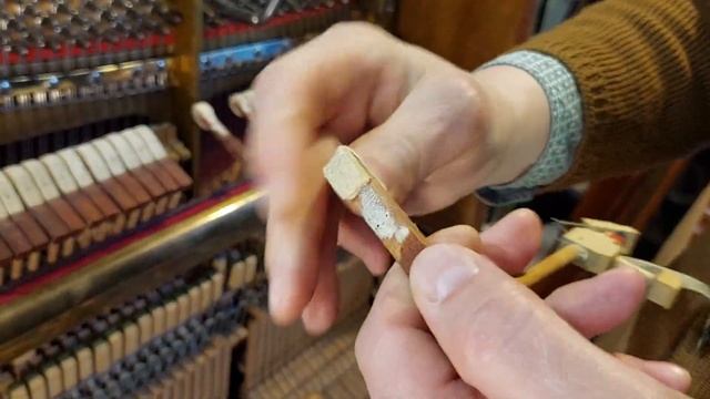Впервые - спасение молоточков пианино , полностью изношенных, самый простой способ. смотреть онлайн