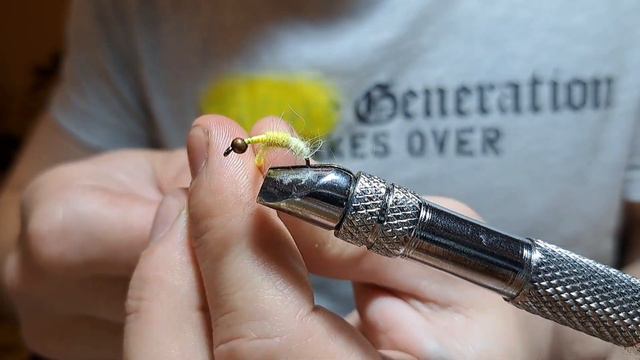 три оттенка жёлтого мушка на хариуса смотреть онлайн