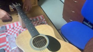 Замена колков на гитаре.