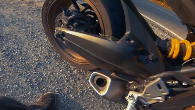 Honda CB650R 2021 - Top Speed, Sound, Performance [4K]
