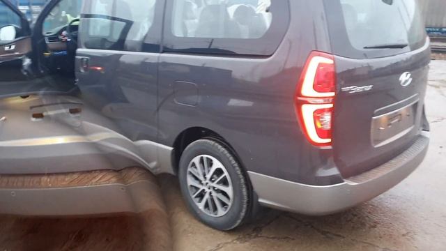 Выгрузка 36 Гранд Старексов Урбан Эксклюзив 4WD 2021 смотреть онлайн