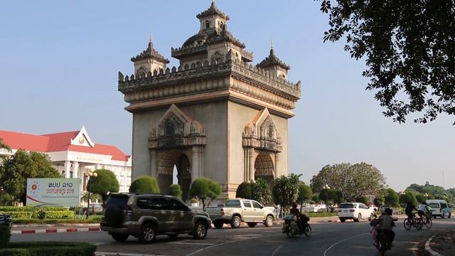 Independence Monument in Vientiane, the Capital of Lao PDR смотреть онлайн